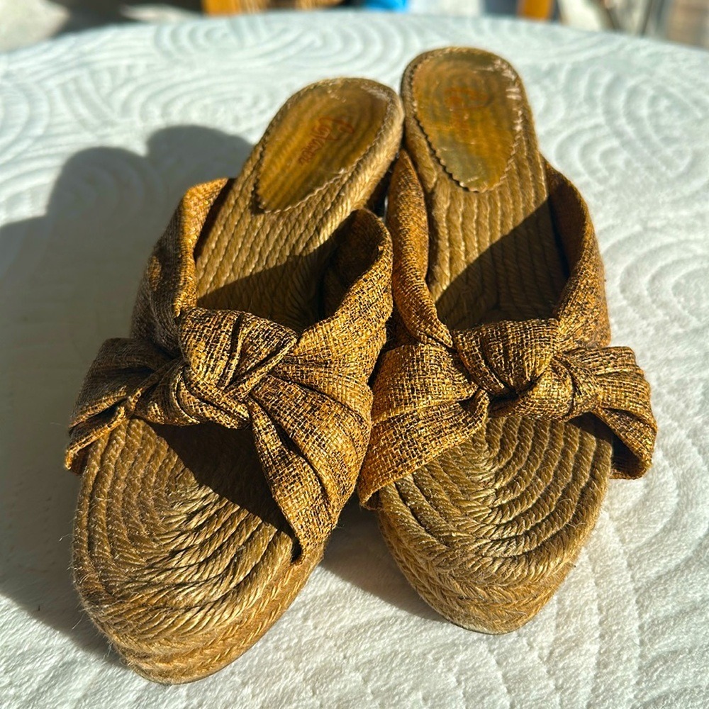 Gold espadrilles high heel